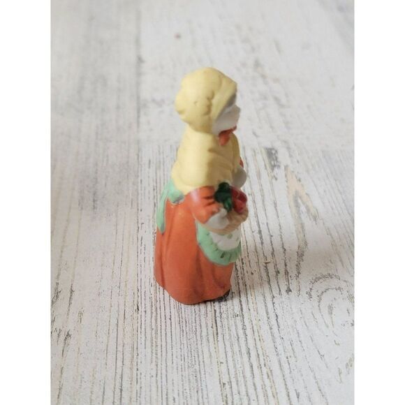 Mini ceramic Grandma apple bundle village accessory xmas - Picture 2 of 5